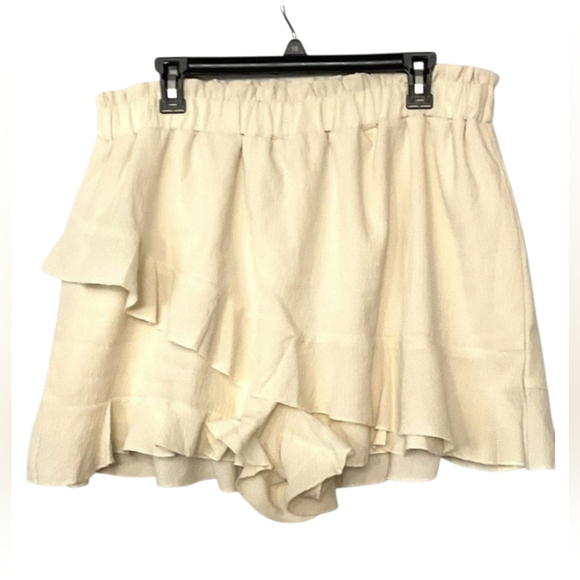 SHEIN Off-White Ruffle Skorts - Picture 1 of 4
